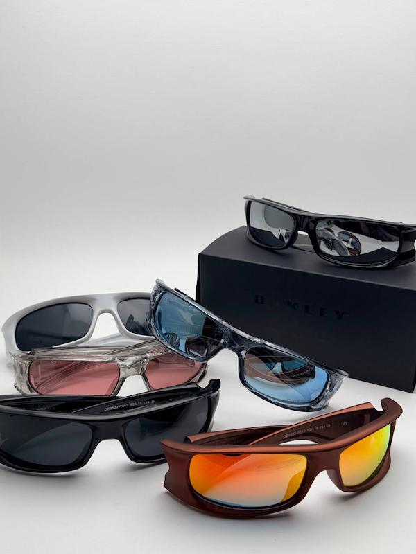 عینک Oakley کد ۹۰۸۷