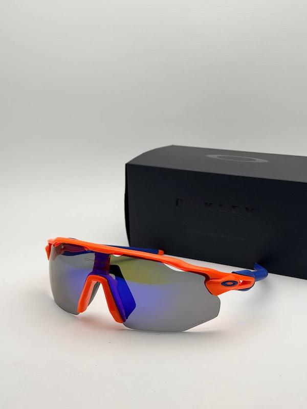 عینک Oakley radar EV کد ۱۶۴۳