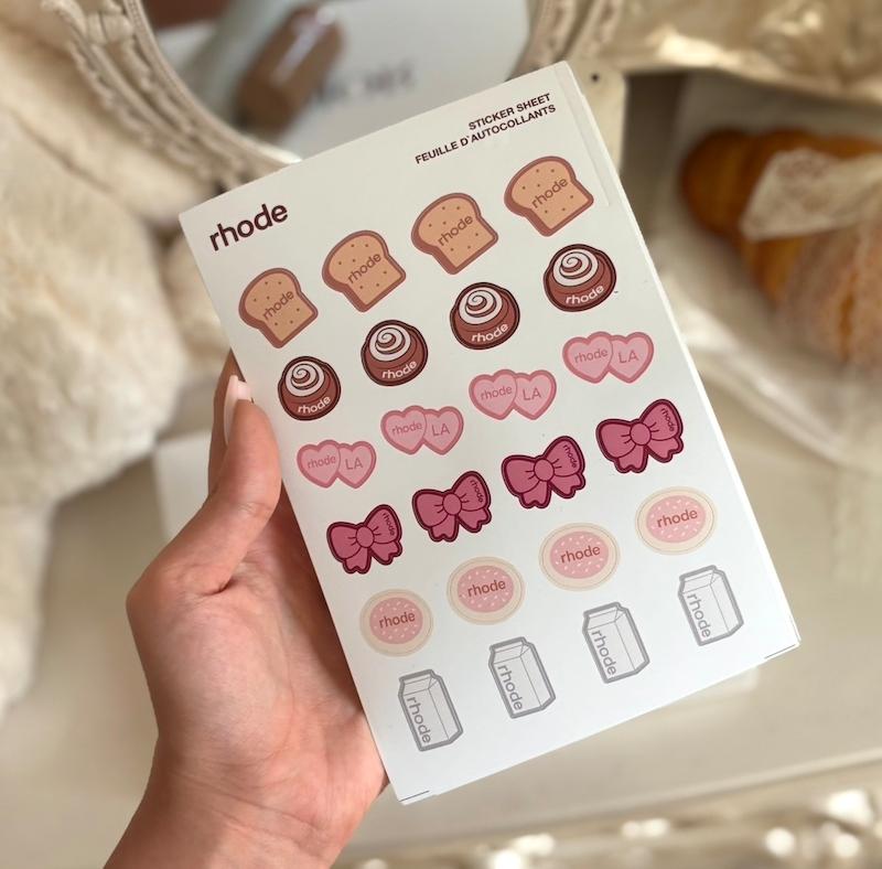 پک استیکر 24 تایی rhode👼🏻🎀 