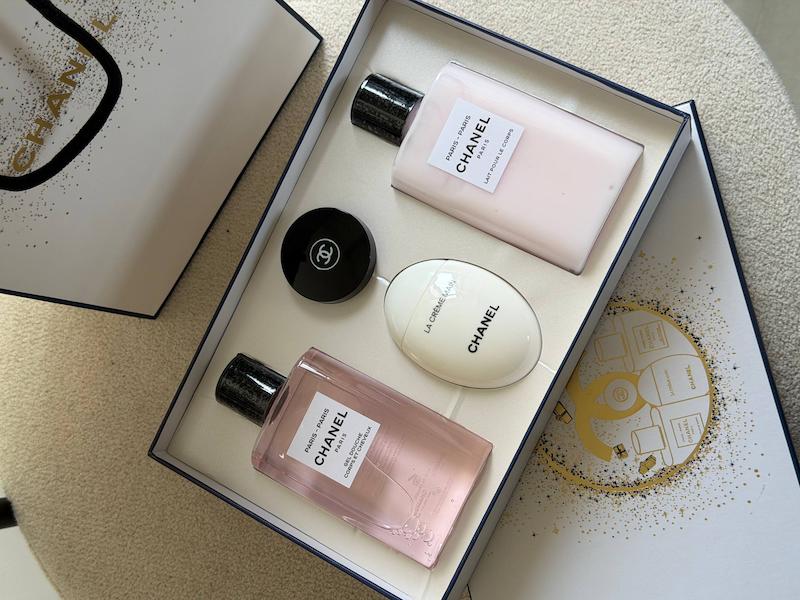 پک CHANEL