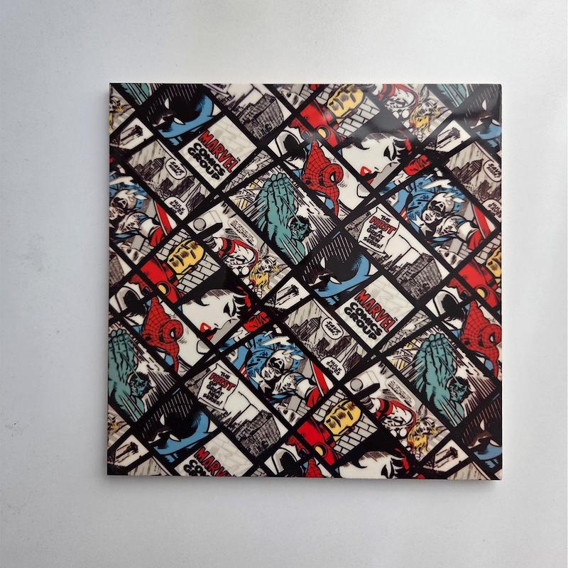 کاشی - طرح دلخواه (به همراه پایه)