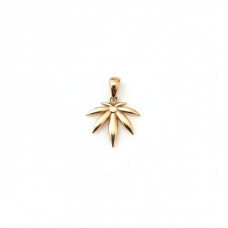 آویز طلا 18 عیار زنانه کامیاب گلد مدل آویز مدال طرح برگ کد KAA002417