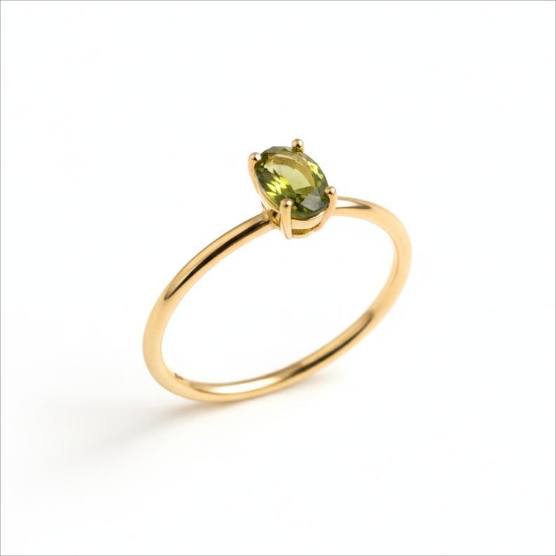 انگشتر طلا 18 عیار زنانه بابل طلا مدل نگین زمرد کد BTR001602