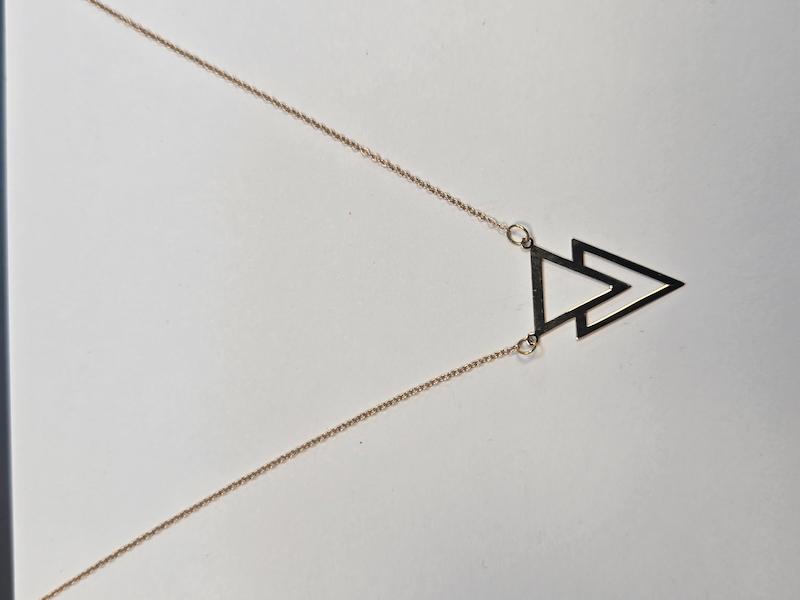 گردنبند طلا 18 عیار زنانه پریدخت گالری مدل مثلث کد PAN002559