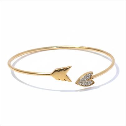 بنگل طلا 18 عیار زنانه پیرو گلد گالری مدل بنگل مدل تیرکمان کد PIB001596