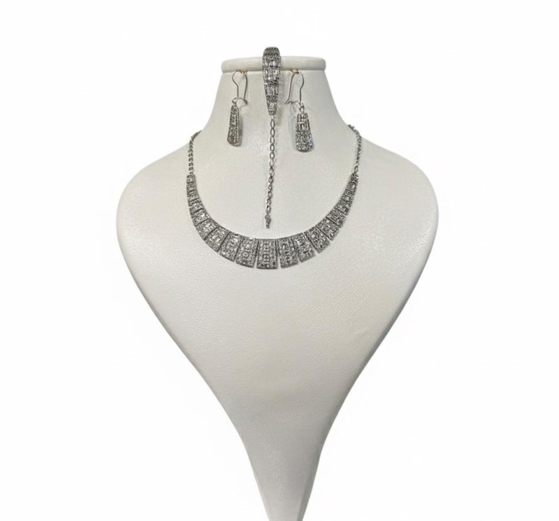 سرویس طلا ۱۸ عیار سرویس تراش ورساچه گالری طلا و جواهر یاوری