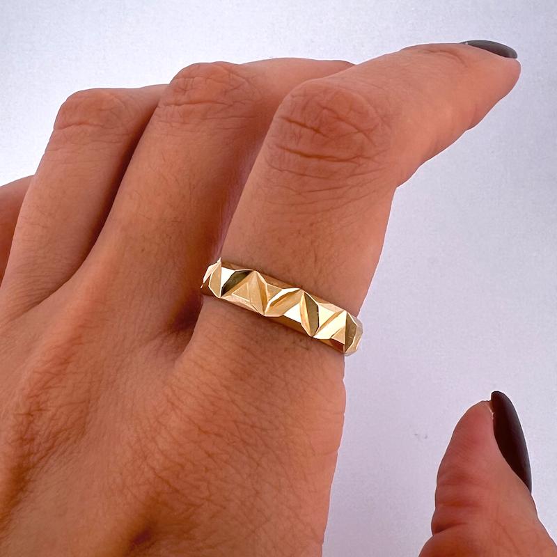 انگشتر طلا ۱۸ عیار انگشتر هرم ها گالری زرنوش