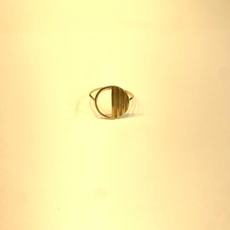 انگشتر طلا ۱۸ عیار دایره گالری جواهری مهربان