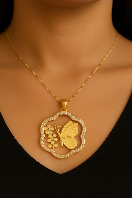 آویز طلا ۱۸ عیار پروانه گالری نقشار