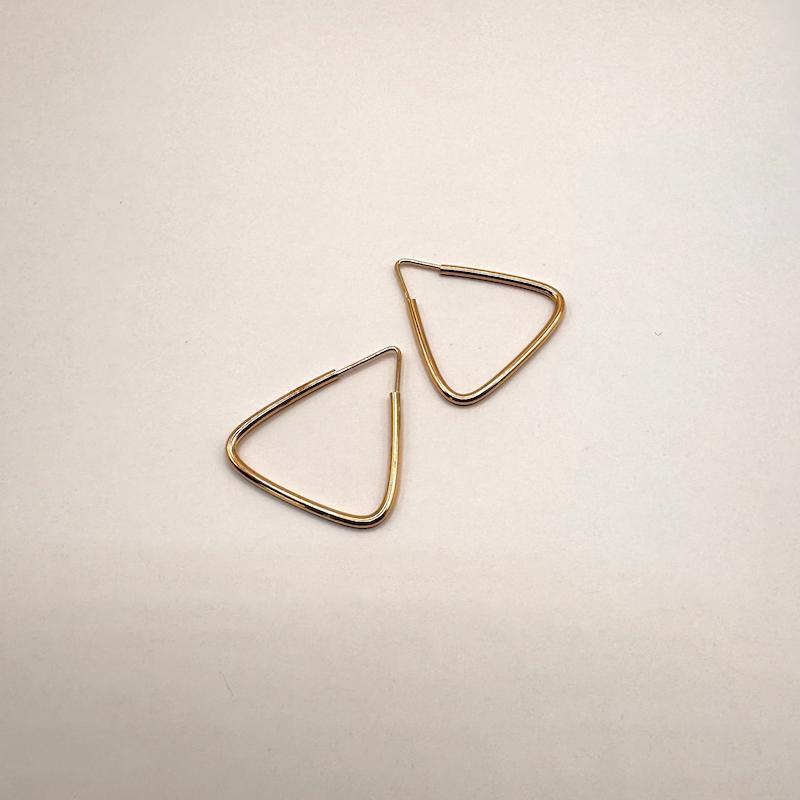 گوشواره طلا ۱۸ عیار مثلث گالری طلای آماندا