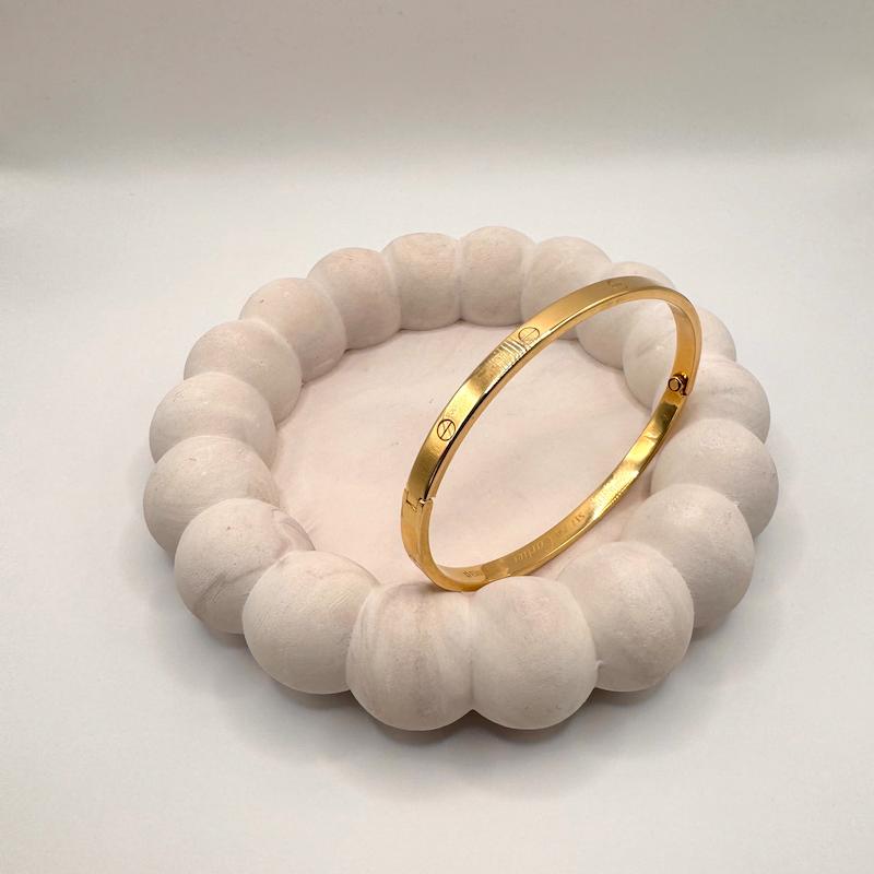 دستبند طلا ۱۸ عیار لاو کارتیه گالری طلای آماندا