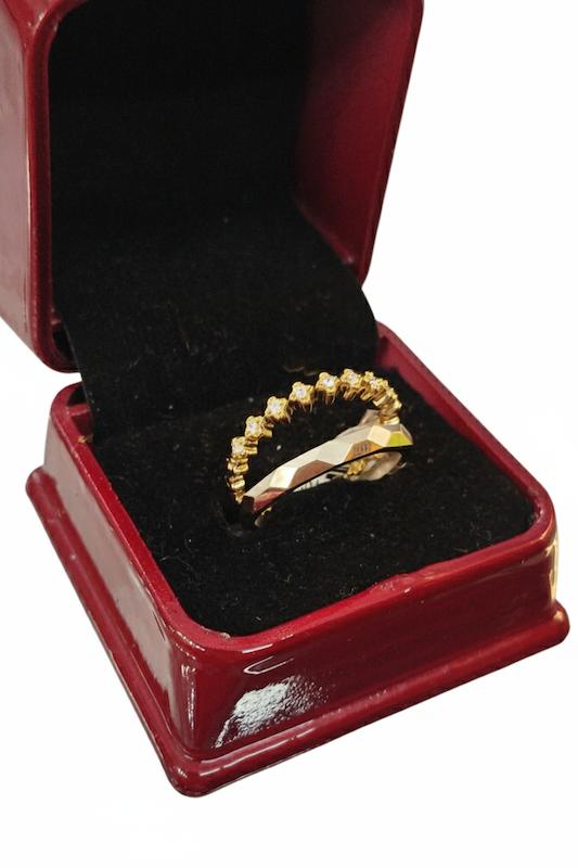 انگشتر طلا ۱۸ عیار طرح حلقه پشت حلقه گالری طلاجات زحمتکش