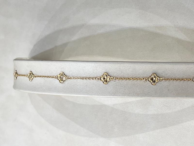 دستبند طلا ۱۸ عیار ونکلیف تاس گالری