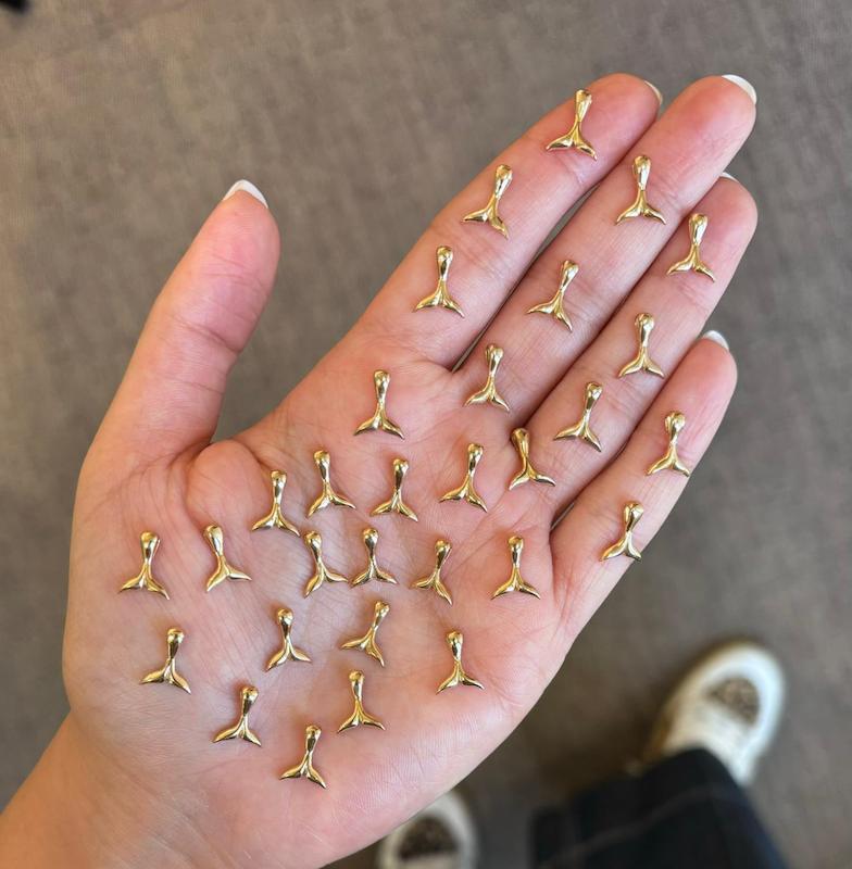 آویز طلا ۱۸ عیار بال تاس گالری