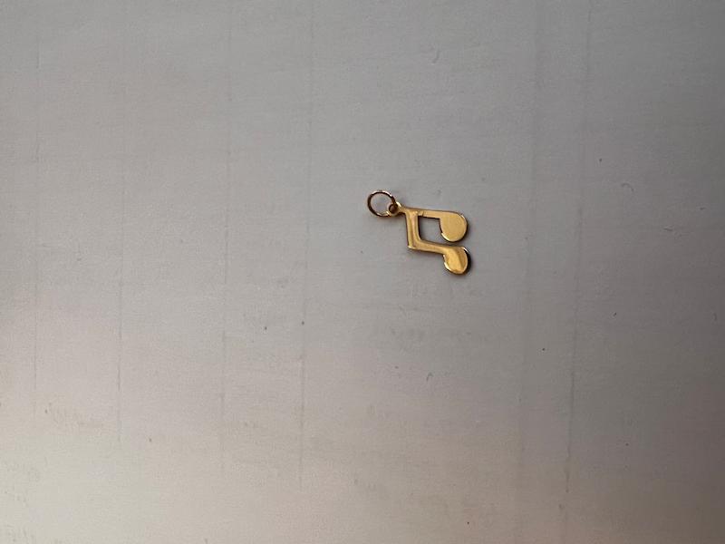 آویز طلا ۱۸ عیار لیزری چنگ تاس گالری