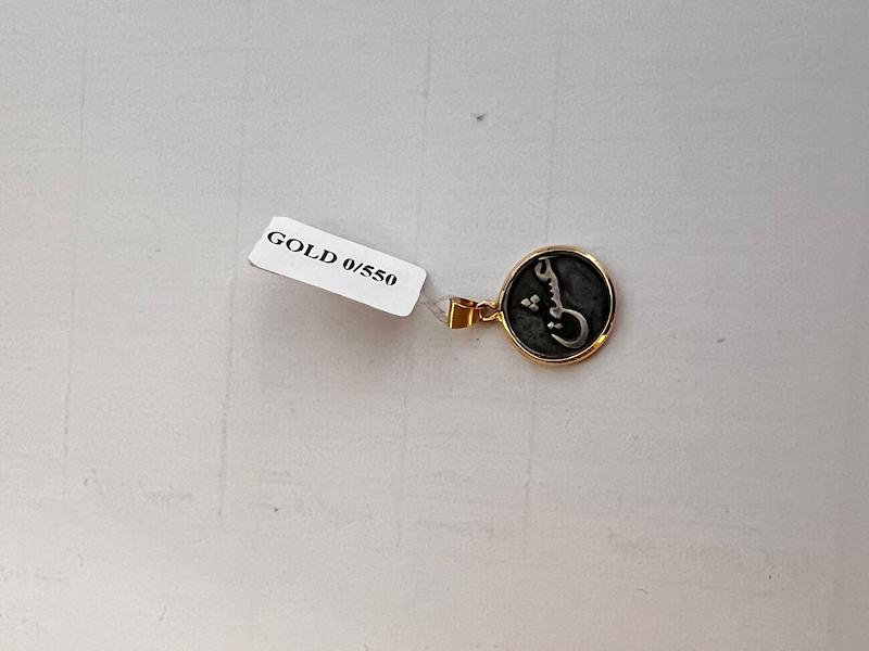 آویز طلا ۱۸ عیار سیم وزر تاس گالری