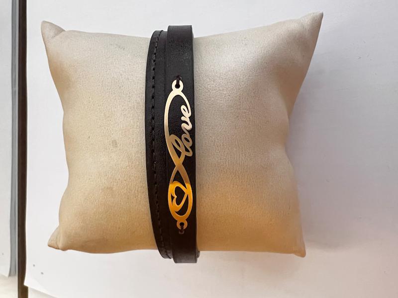 دستبند طلا ۱۸ عیار چرمی تاس گالری