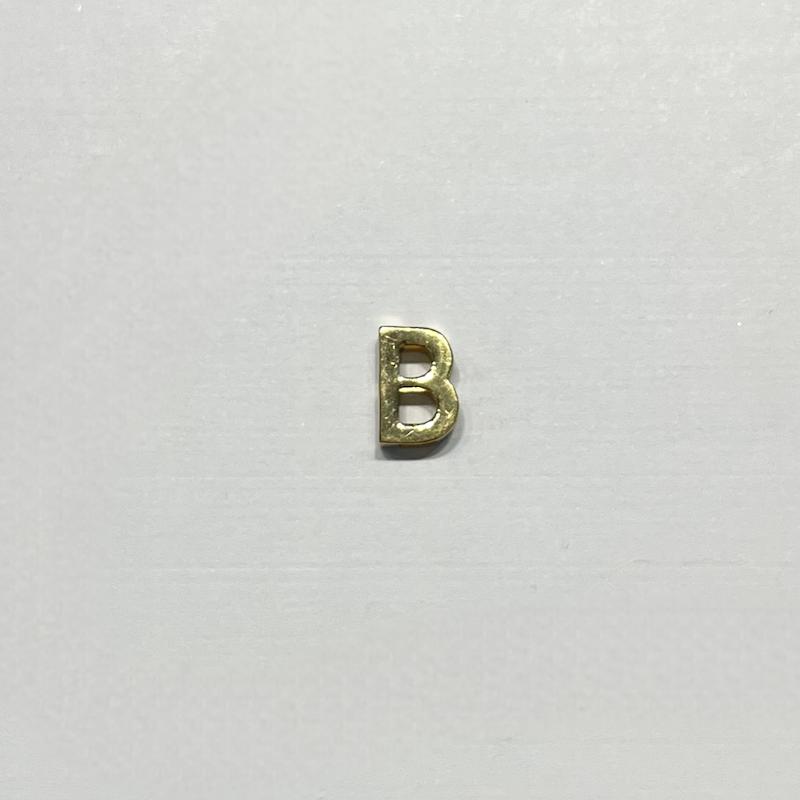 آویز طلا ۱۸ عیار حروف B گالری طلا دوران