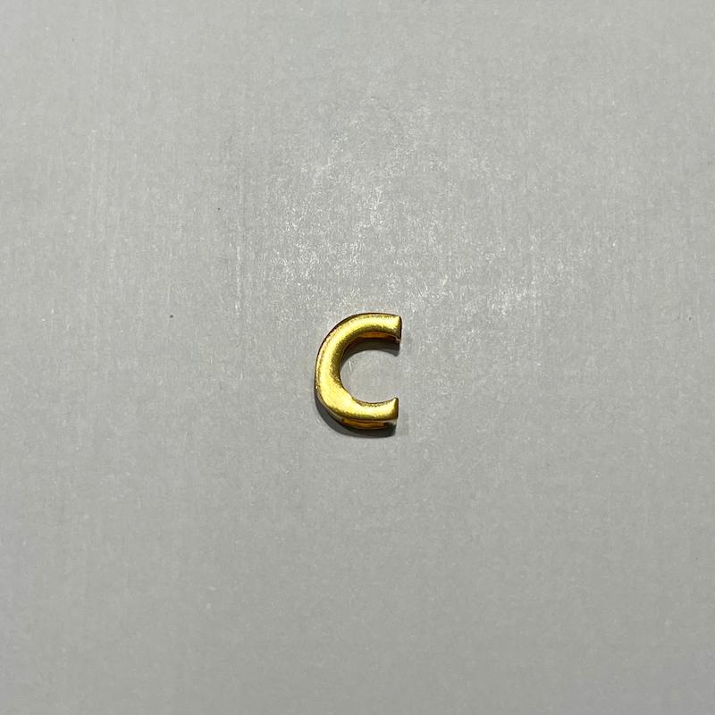 آویز طلا ۱۸ عیار C گالری طلا دوران