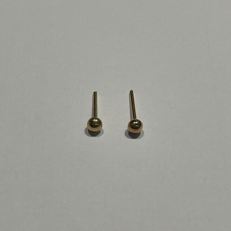 گوشواره طلا ۱۸ عیار گوشواره میخی گالری طلا دوران