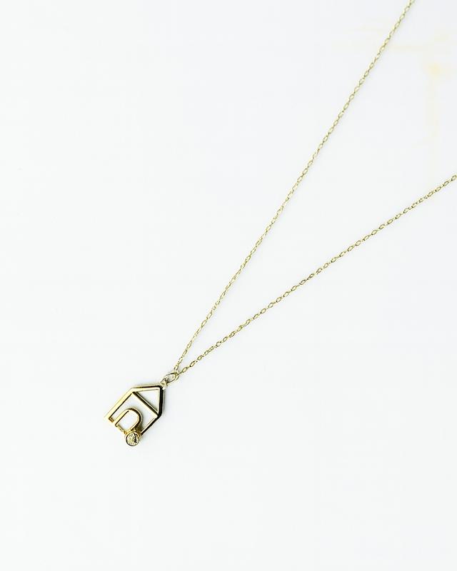 آویز زنانه طلا ۱۸ عیار خونه امن شاهکارتیم