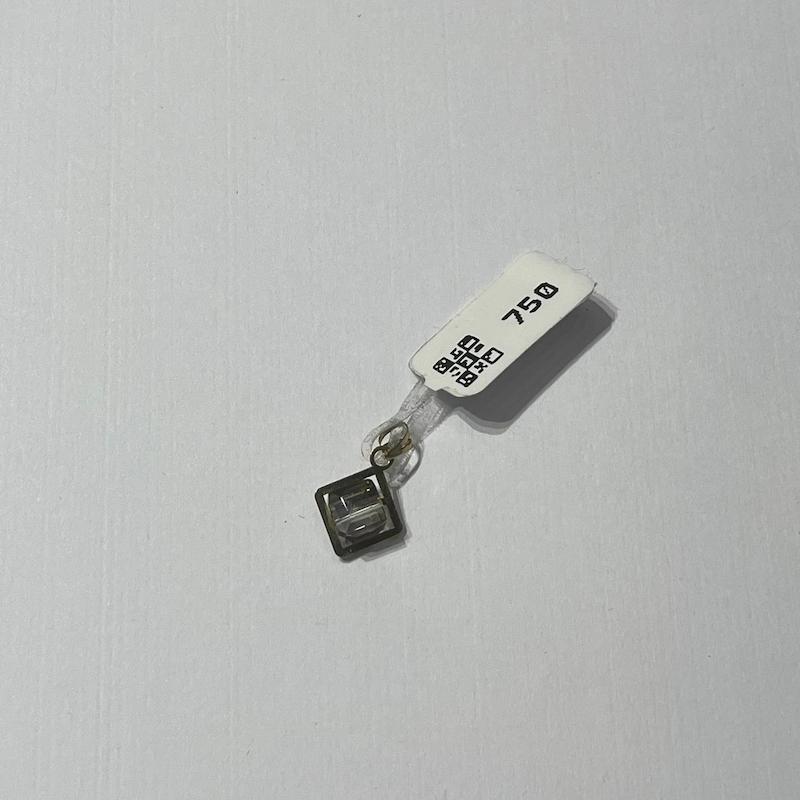 آویز زنانه طلا ۱۸ عیار سواروسکی گالری طلا دوران