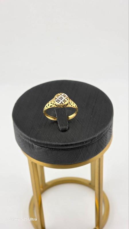 انگشتر زنانه طلا ۱۸ عیار انگشتر تراش دایره ای گالری کیا