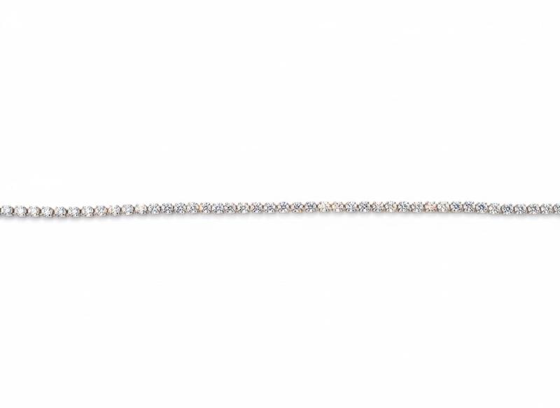 دستبند زنانه طلا ۱۸ عیار دستبند تنیسی سایز نگین کوچک کسر نگین ۸طلایی