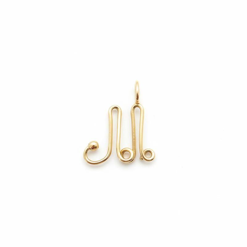 آویز زنانه طلا ۱۸ عیار M مثل مامان گالری شمش طلا