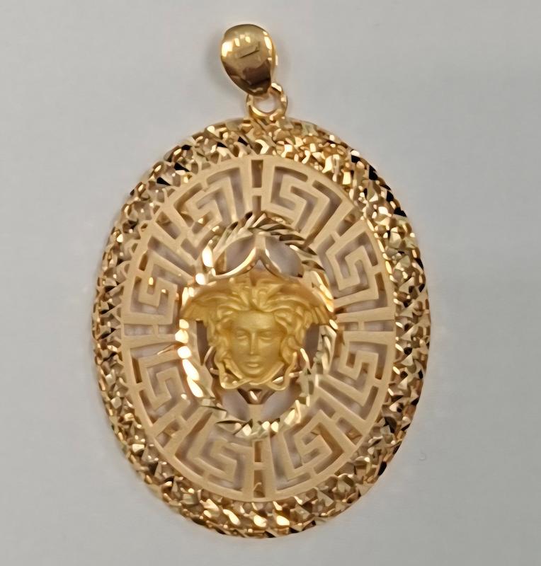 آویز زنانه طلا ۱۸ عیار ورساچه گالری ملکه