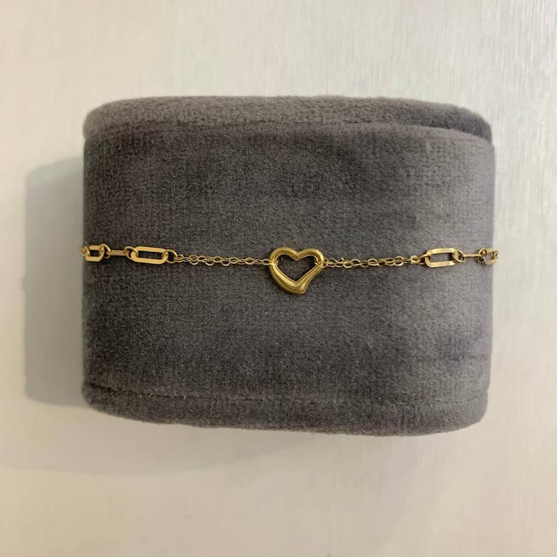 دستبند طلا ۱۸ عیار دستبند قلب گالری جواهری مهربان