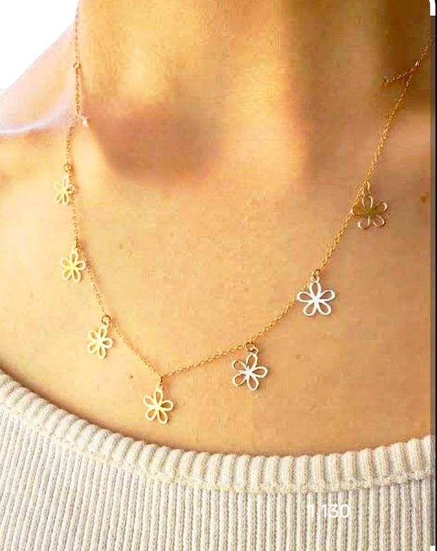 گردنبند طلا ۱۸ عیار گردنبند اماراتی گل‌های بهار گالری نیک گلد