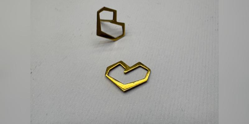 گوشواره زنانه طلا ۱۸ عیار گوشواره قلب فانتزی گالری طلای فر
