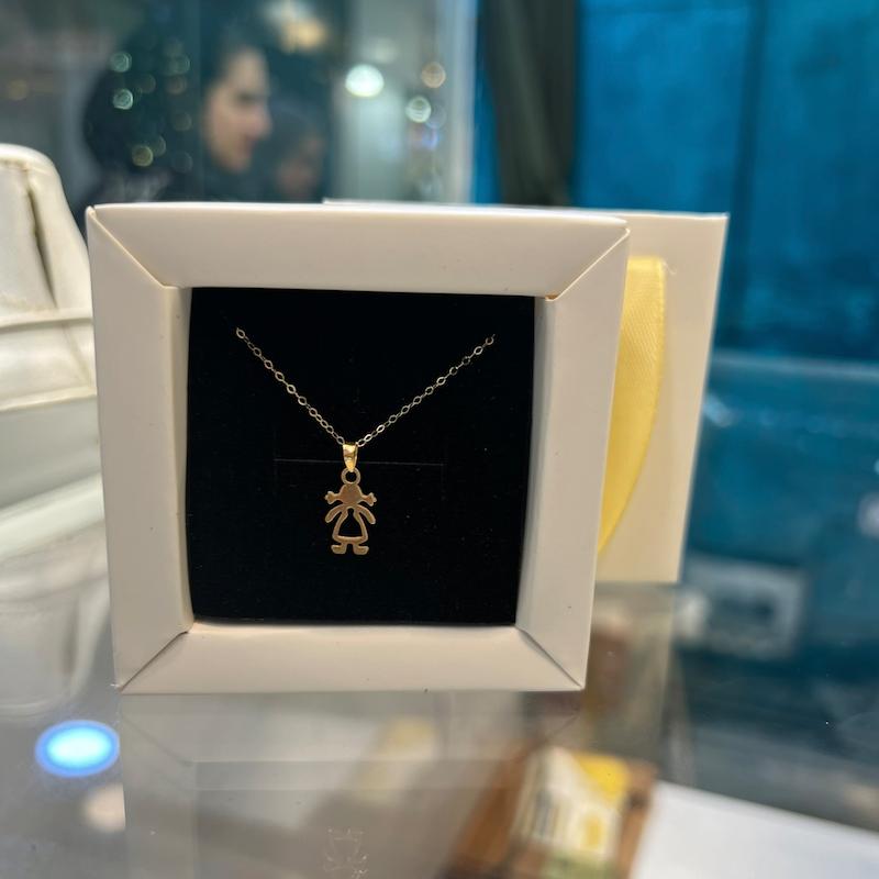 آویز بچگانه طلا ۱۸ عیار دختر بچه گالری طلای ایرانه