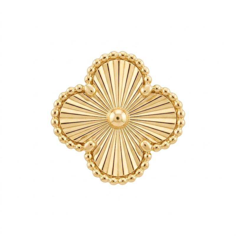 گوشواره زنانه طلا ۱۸ عیار گوشواره میخی ون کلیف تراشدار گالری طلای فلور گالری طلای فلور