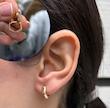 گوشواره زنانه طلا ۱۸ عیار گوشواره حلقه ای چند ضلعی گالری طلای فلور گالری طلای فلور