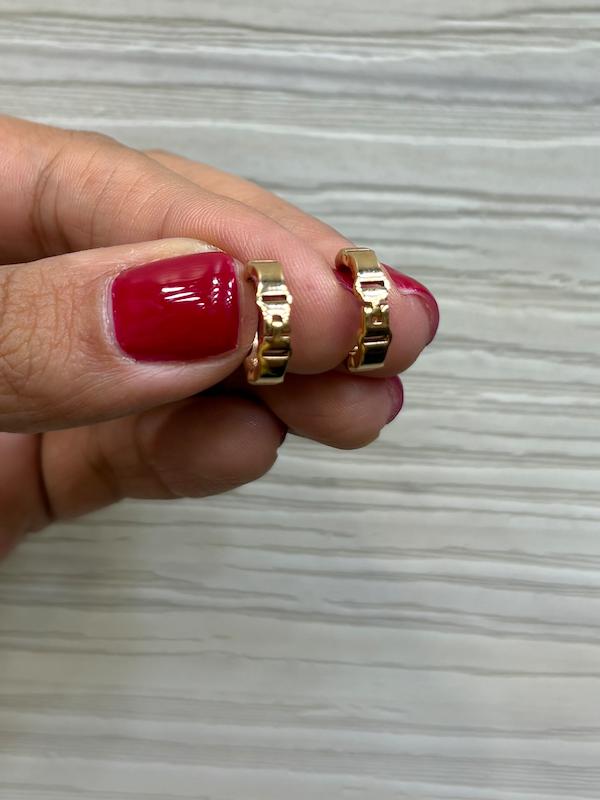 گوشواره زنانه طلا ۱۸ عیار گوشواره حلقه ای گالری طلای فلور گالری طلای فلور
