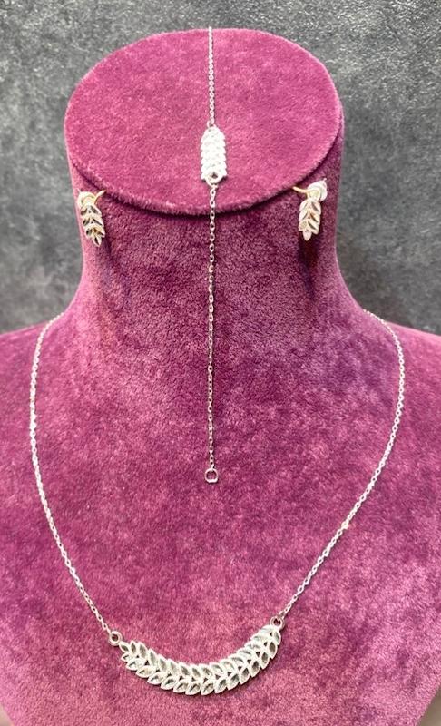 زنانه ست طلا ۱۸ عیار تراش گالری حسینی زاده