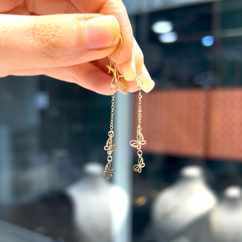 گوشواره زنانه طلا ۱۸ عیار آویز پروانه‌ای گالری طلای ایرانه