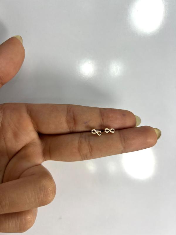 گوشواره زنانه طلا ۱۸ عیار گوشواره بینهایت آرتمیس گلد
