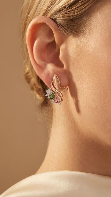 گوشواره زنانه طلا ۱۸ عیار گوشواره آیریس گالری طلای حسینی کیا