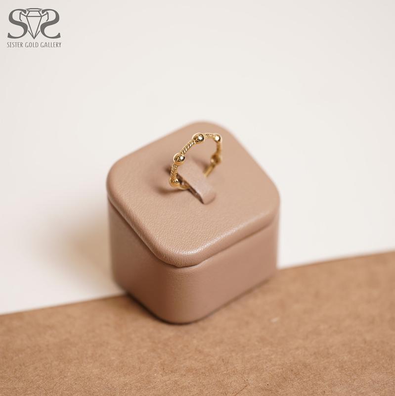 انگشتر زنانه طلا ۱۸ عیار انگشتر طلا نقطه خط کد s-64 گالری طلا سیستر