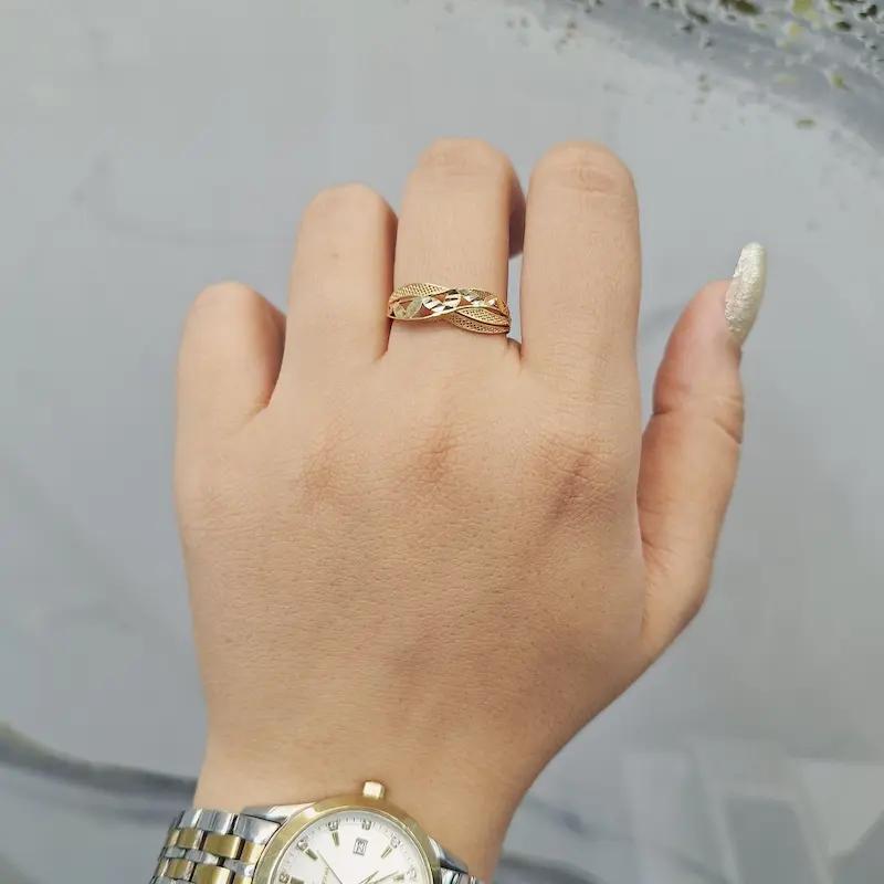 انگشتر زنانه طلا ۱۸ عیار انگشتر فیوژن طرح شکوفه گالری طلا دلبرانه