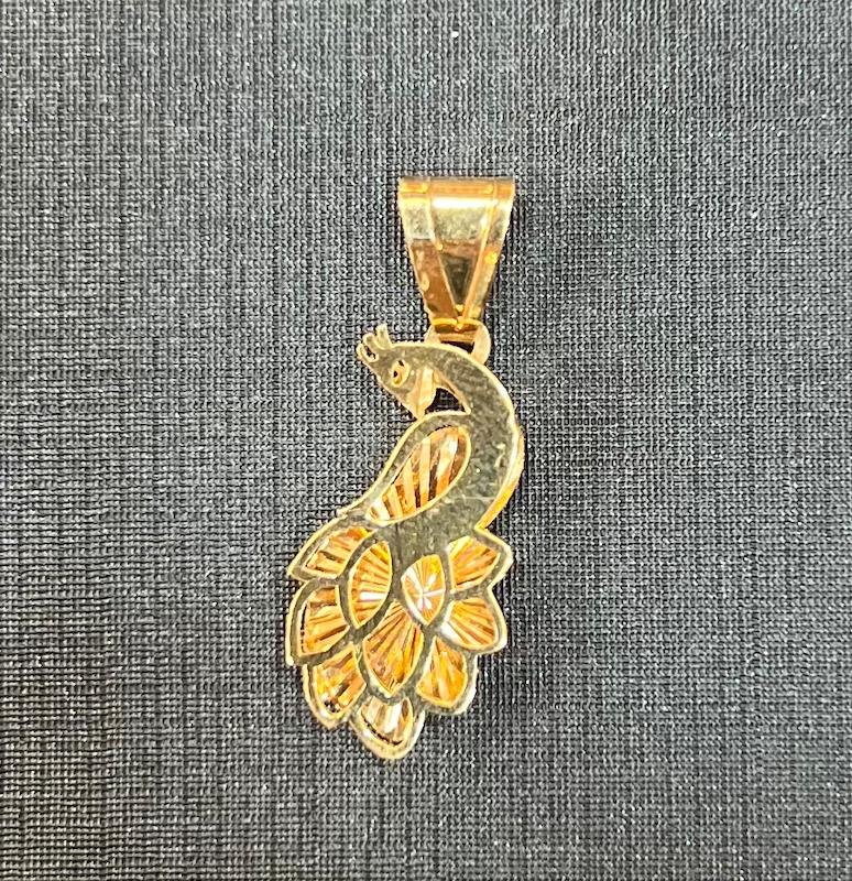 آویز طلا ۱۸ عیار آویز طاووس گالری طلای تاج