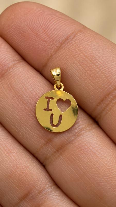 آویز زنانه طلا ۱۸ عیار آویز مینیمال I Love u گالری طیب