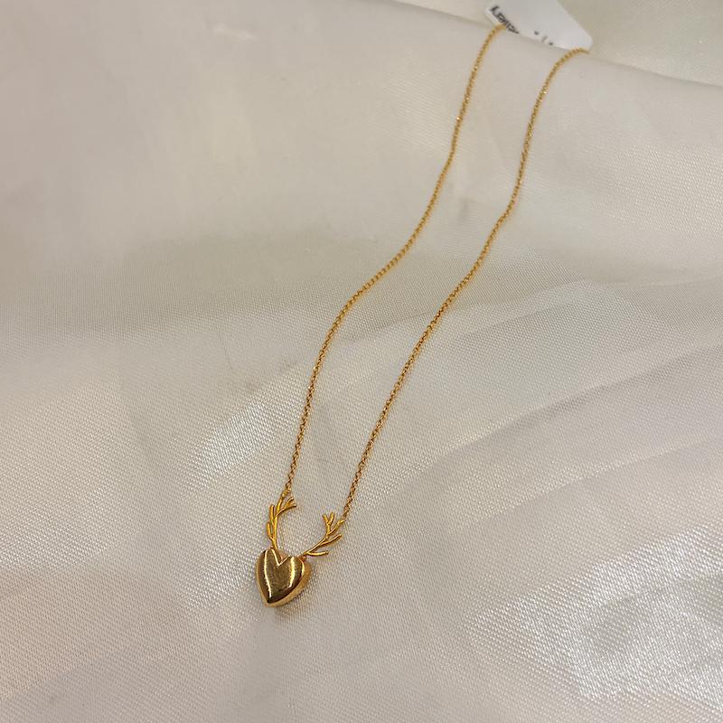 گردنبند طلا ۱۸ عیار گردنبند کم اجرت قلب شاخ گوزن گالری طلای رز