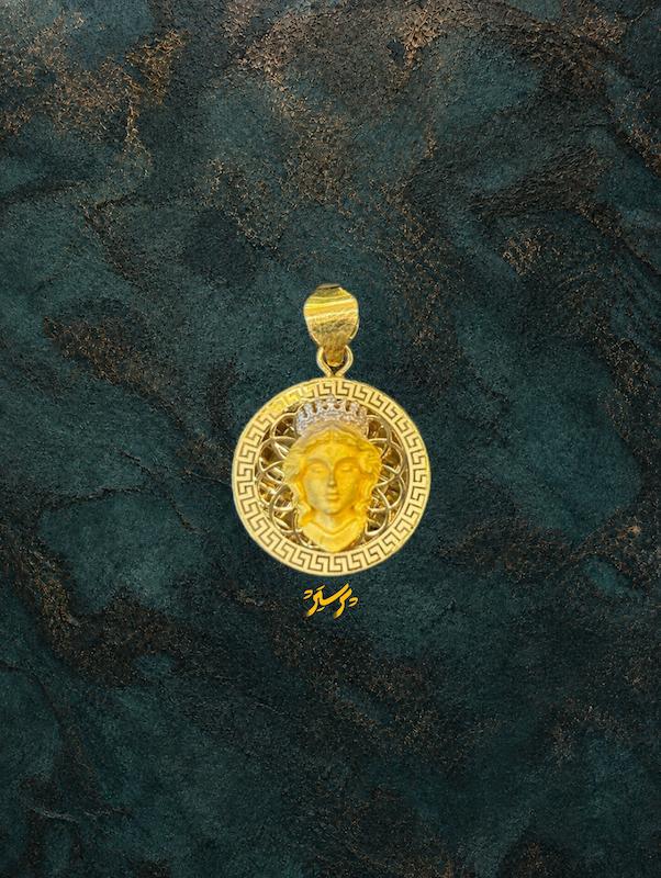 آویز زنانه طلا ۱۸ عیار ورساچه گالری طلای پرستیژ
