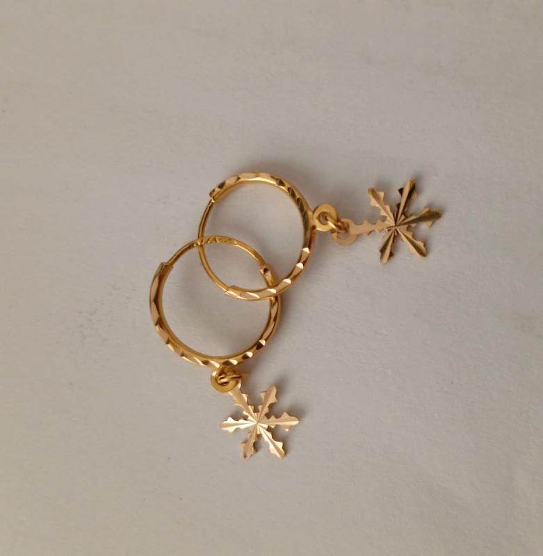 گوشواره بچگانه طلا ۱۸ عیار طرح آویز دانه برف تراش کم اجرت گالری یادمان