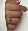 انگشتر زنانه طلا ۱۸ عیار ونکلیف سبز کسر سنگ شده سانل گلد