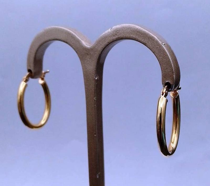 گوشواره زنانه طلا ۱۸ عیار گوشواره حلقه ای گالری دارما